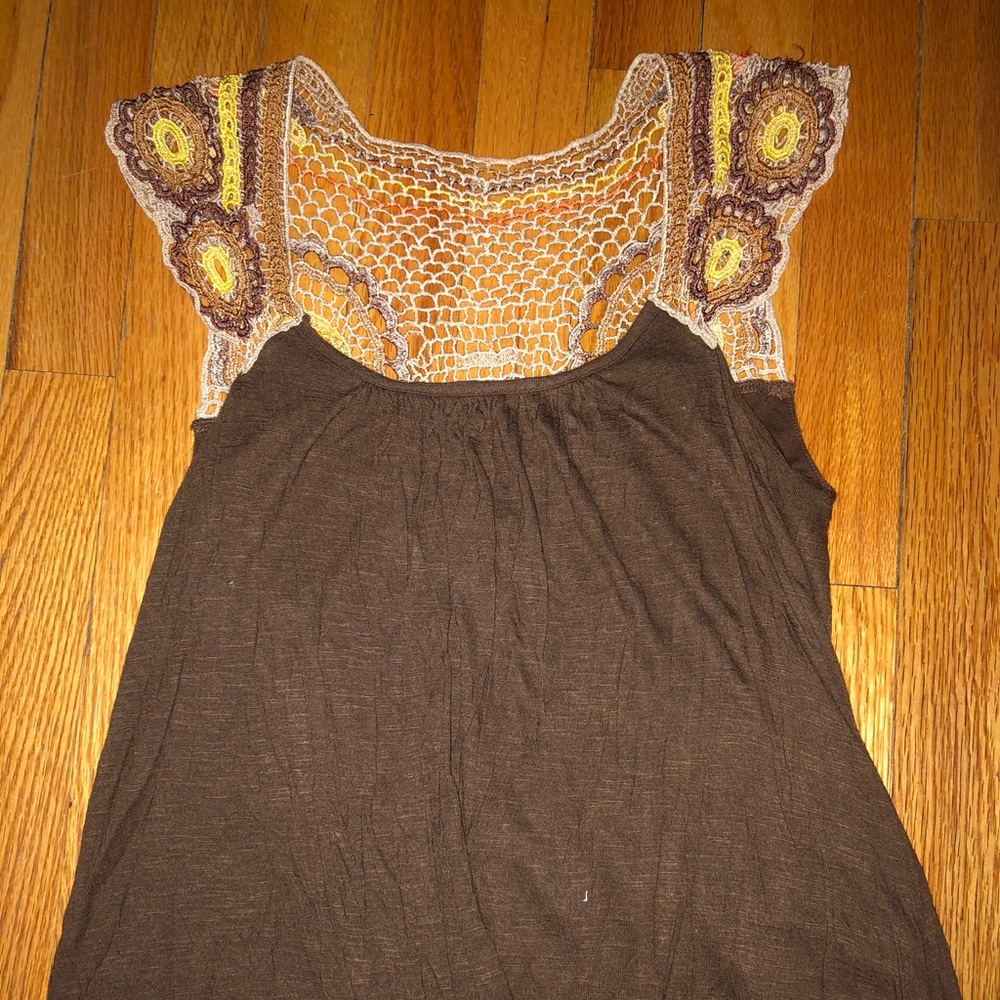 Rue 21 brown crochet S shirt